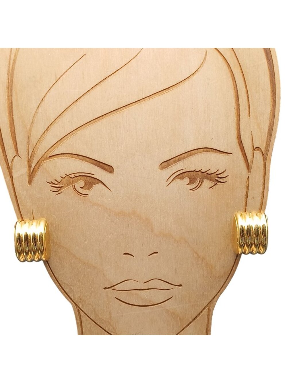 Vintage Napier Gold-Tone Ribbed Clip-On Earrings Classic Retro Design